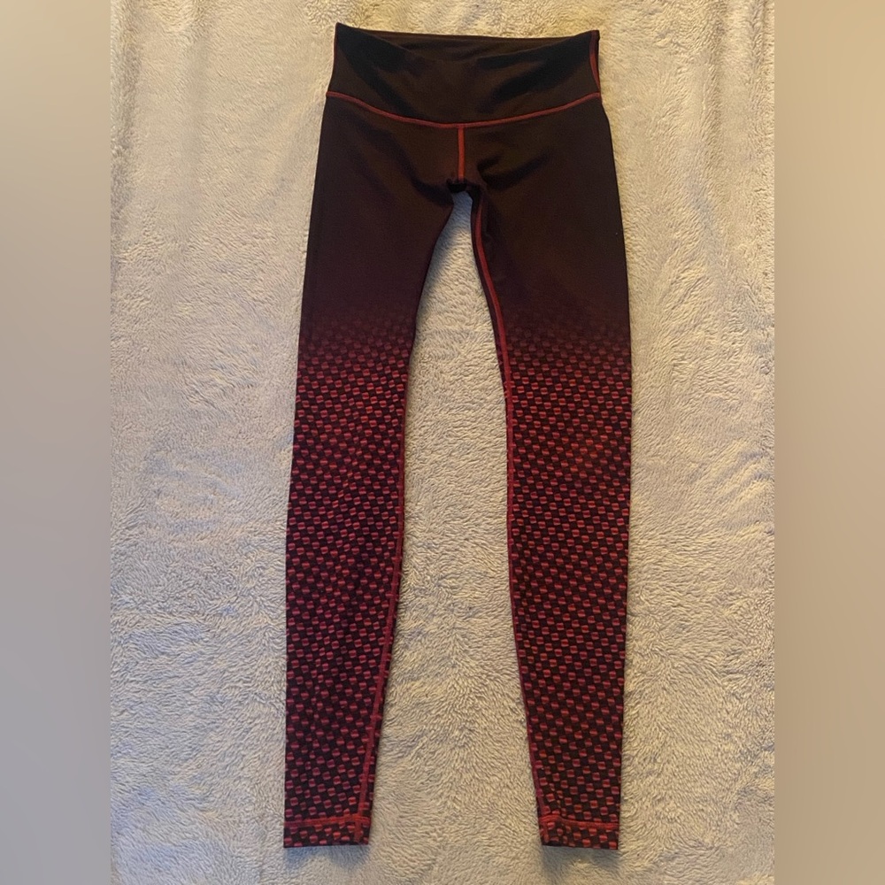 Lululemon Unique mid rise Burgundy Ombre Yoga Gym Leggings  - size 6
